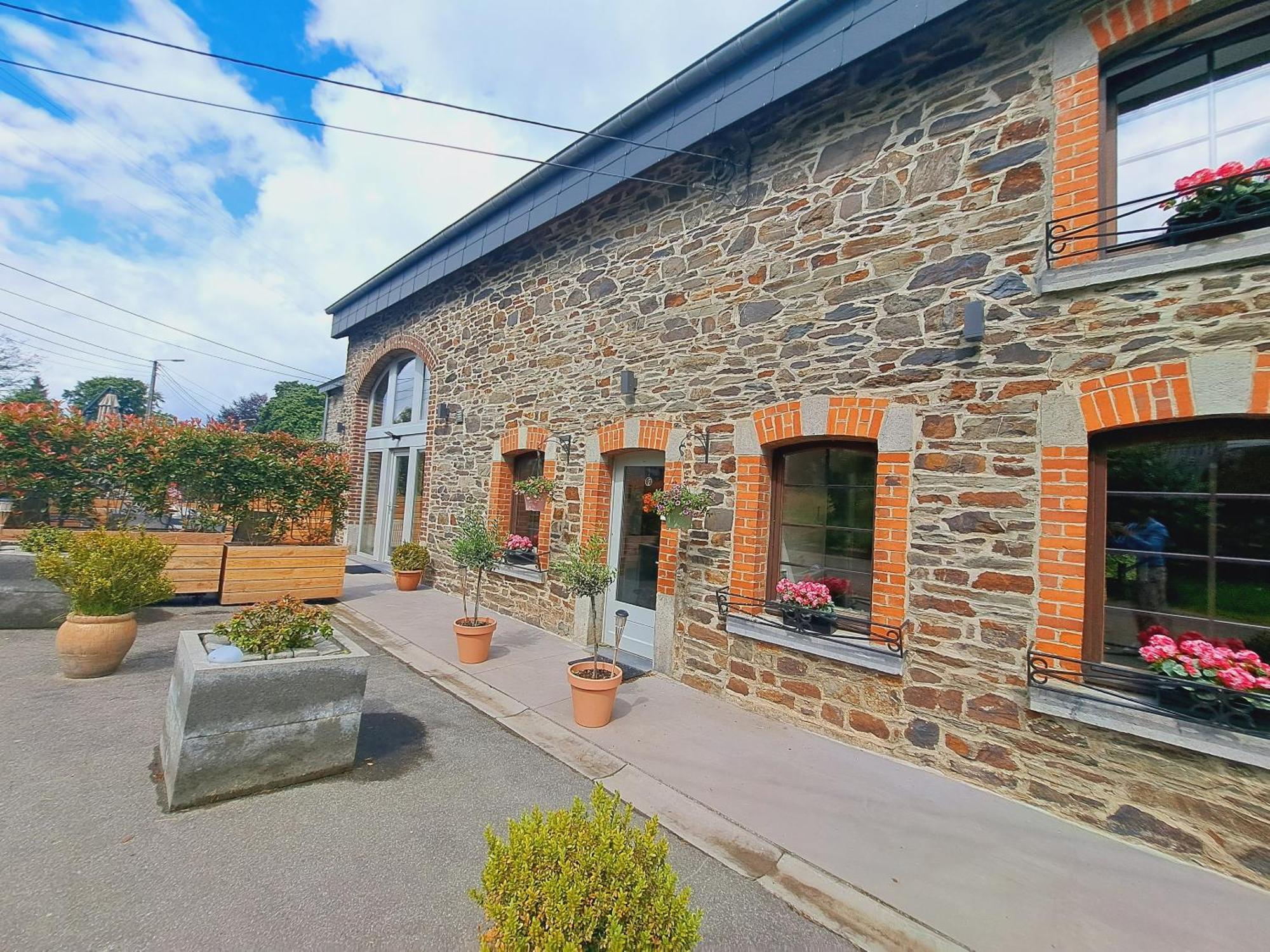 Hotel Sous La Charpente La Roche-en-Ardenne Zimmer foto